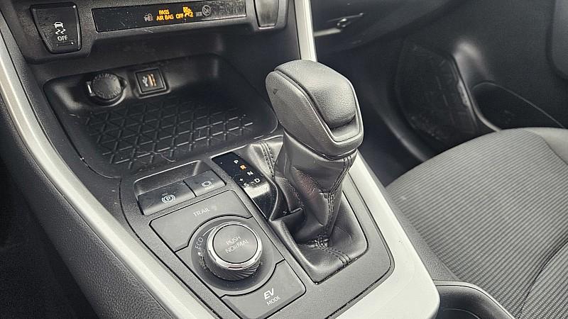 2024 Toyota RAV4 HYBRID LE — фото 14