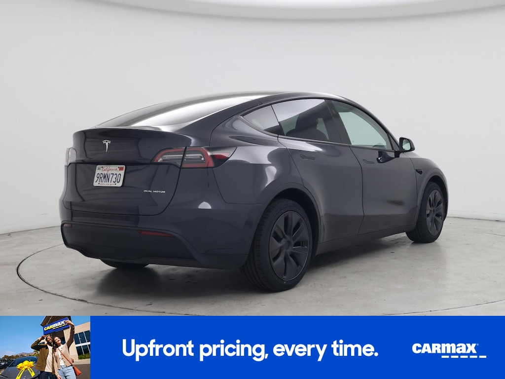 TESLA MODEL Y LONG RANGE - 10