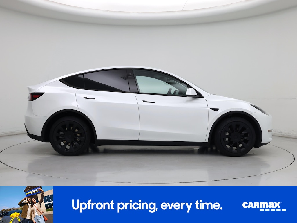 TESLA MODEL Y LONG RANGE - 9
