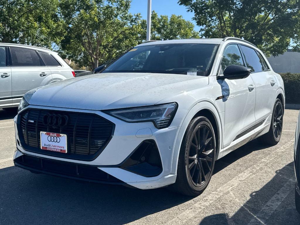 2023 AUDI E-TRON PREMIUM — фото 2