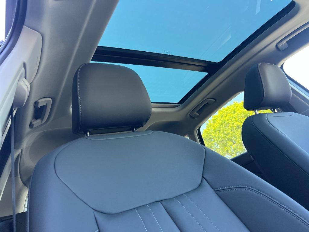 2026 AUDI Q3 S LINE — миниатюра 16