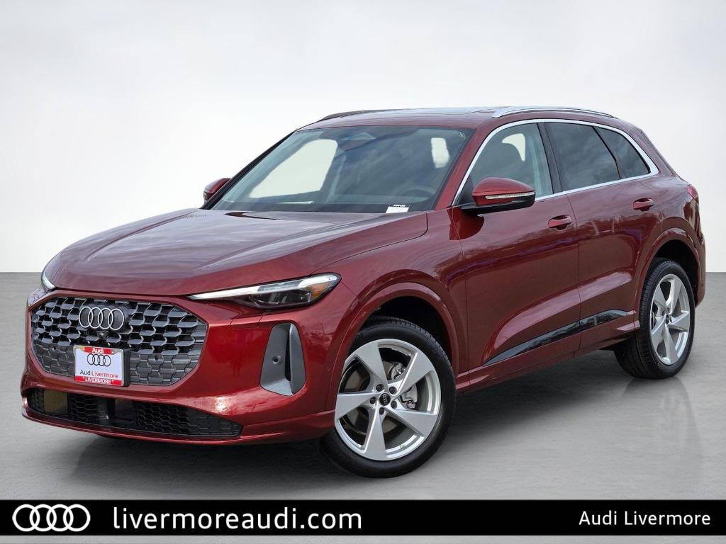 New 2025 Audi Q5 2.0T quattro Premium