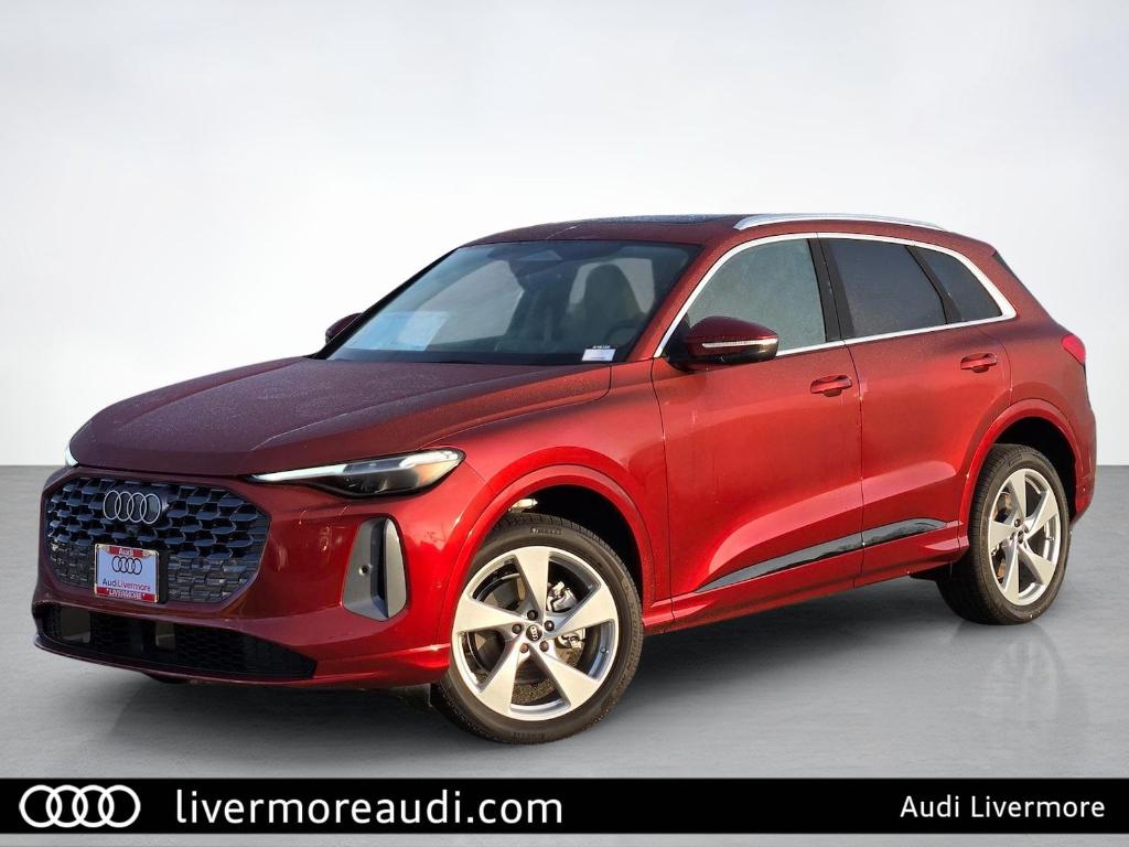 New 2025 Audi Q5 2.0T quattro Premium