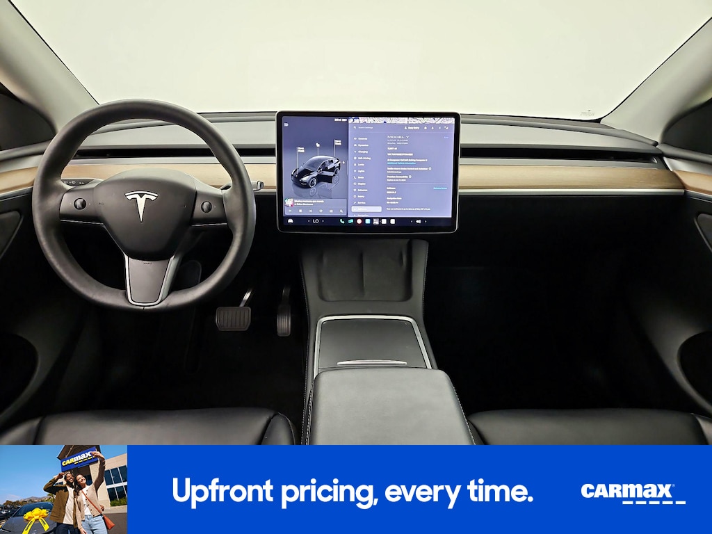 TESLA MODEL Y LONG RANGE - 10