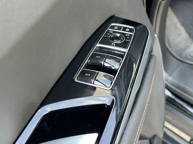 صورة 13 لـ 2025 Cadillac ESCALADE ESV SPORT