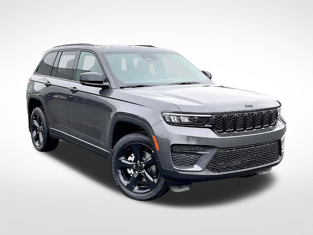 New 2025 Jeep Grand Cherokee Laredo