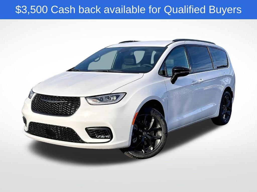 New 2026 Chrysler Pacifica Select