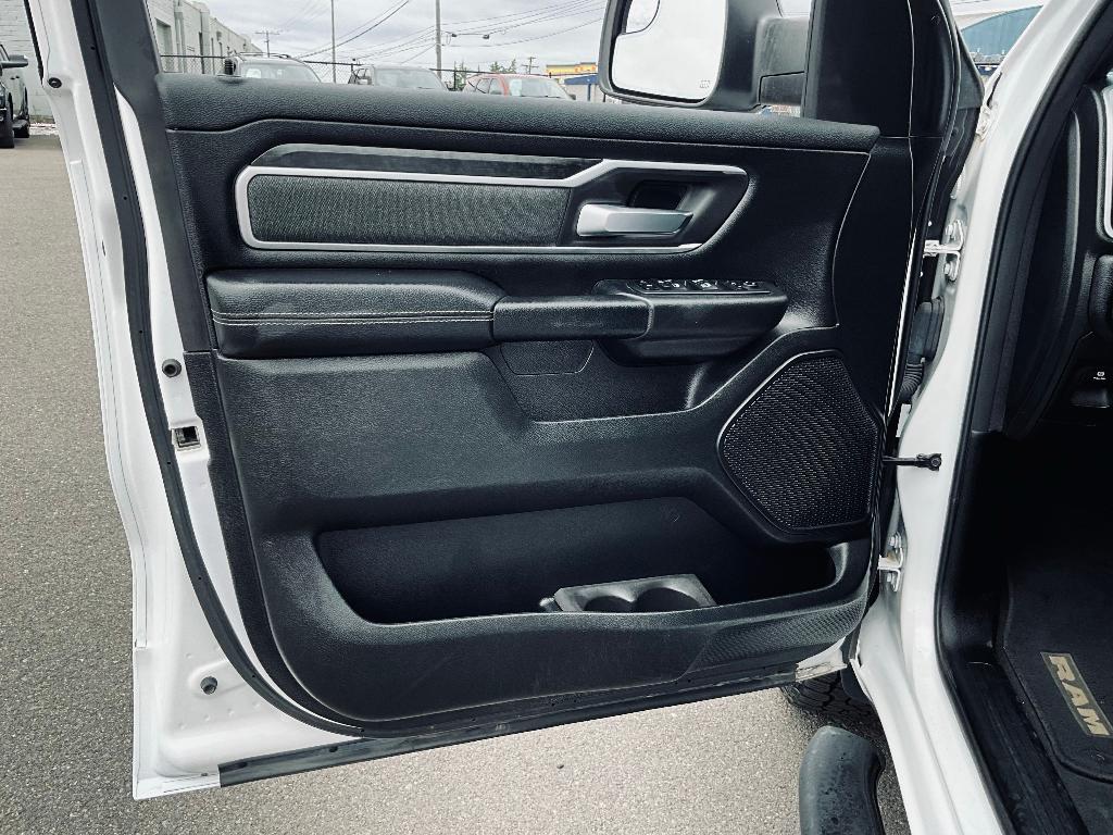 2021 RAM 1500 BIG HORN thumbnail 11