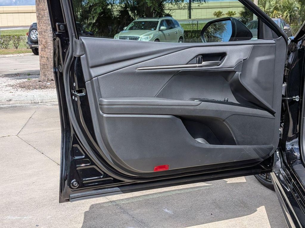 TOYOTA CAMRY - 6