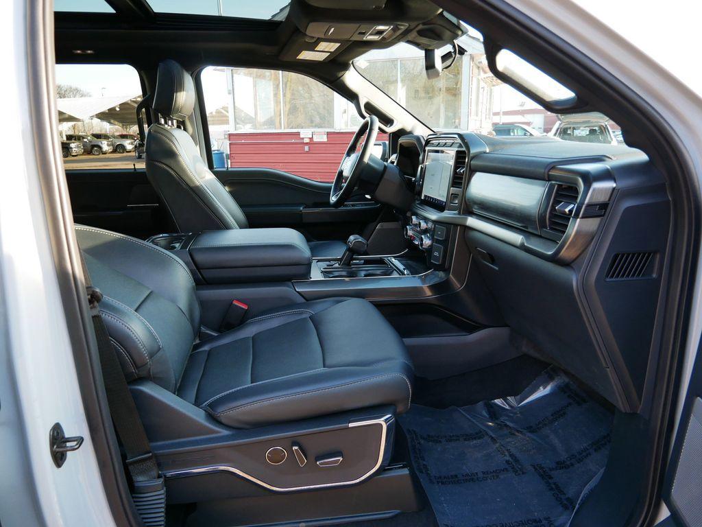 FORD F-150 LARIAT - 8