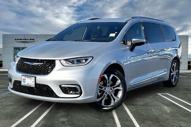 New 2026 Chrysler Pacifica L