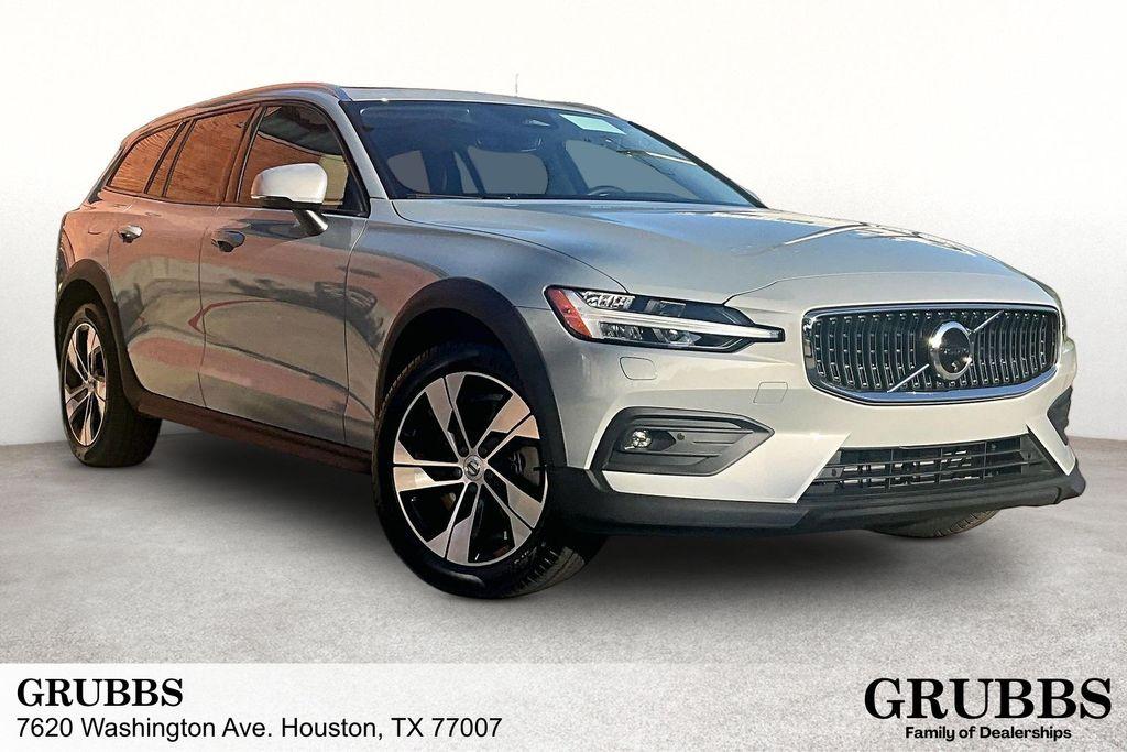 New 2026 Volvo V60 Cross Country B5 Plus
