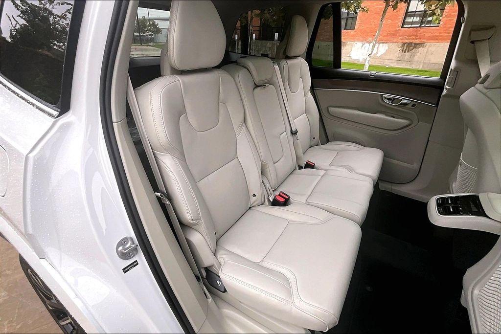 2026 Volvo XC90 B6 ULTRA 7-SEATER — фото 7