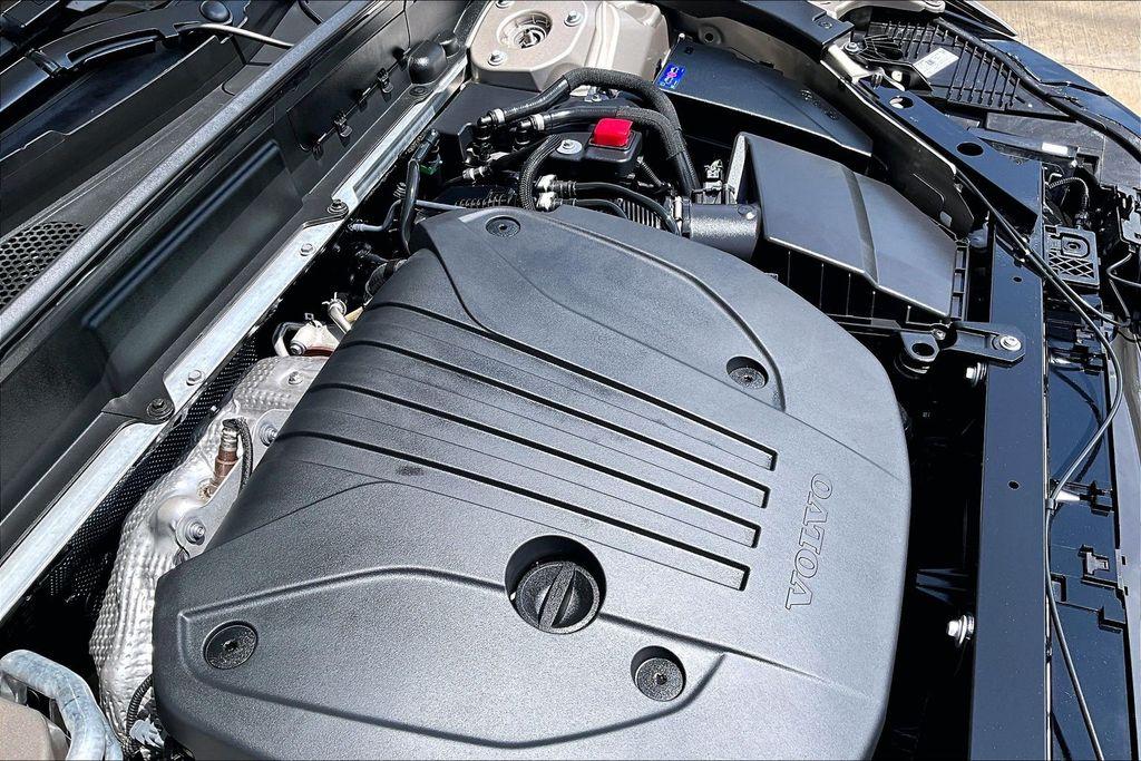 صورة مصغرة 44 لـ 2026 Volvo XC60 B5 PLUS