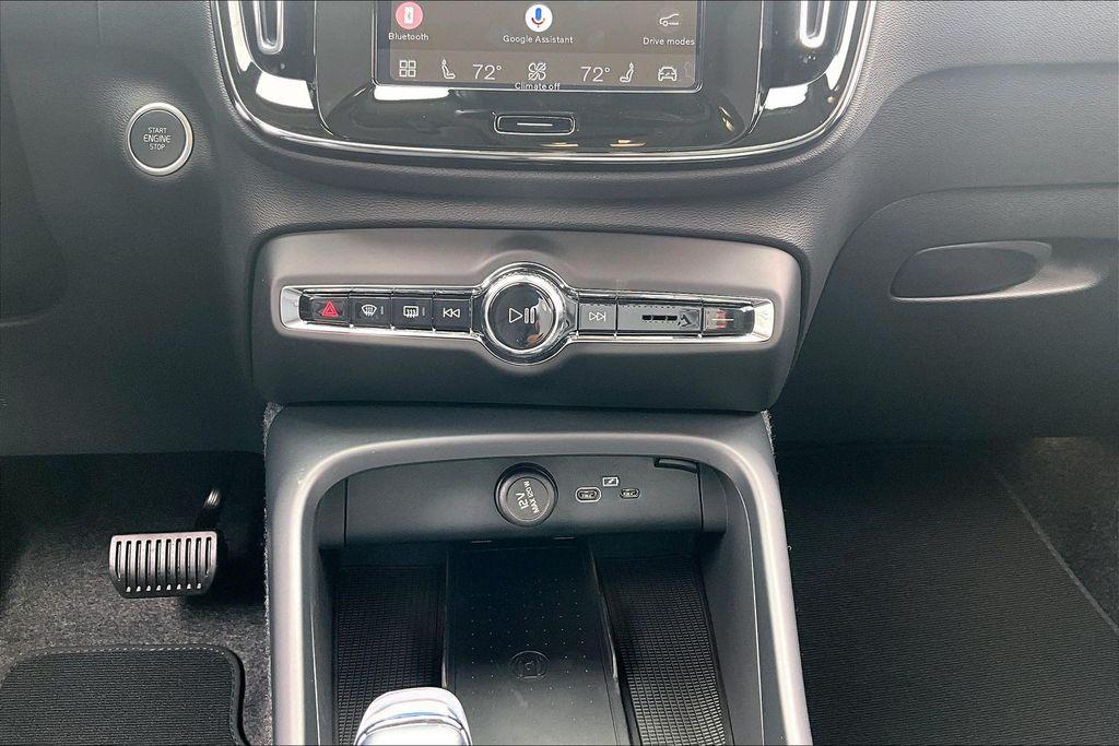 2026 Volvo XC40 B5 ULTRA thumbnail 27
