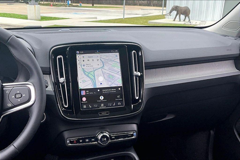 2026 Volvo XC40 B5 ULTRA thumbnail 19