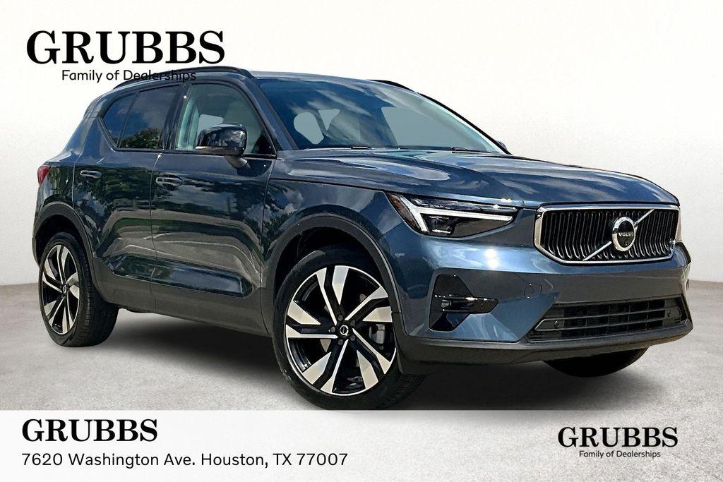 New 2026 Volvo XC40 B5 Ultra