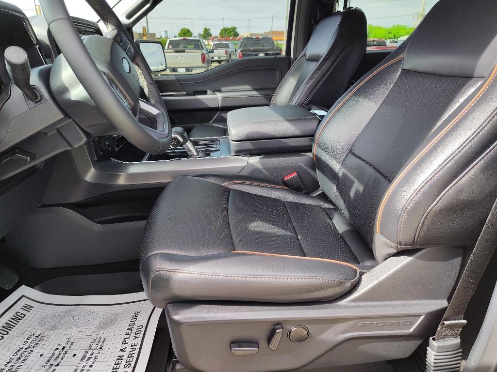 صورة 10 لـ 2025 FORD F-150 LARIAT
