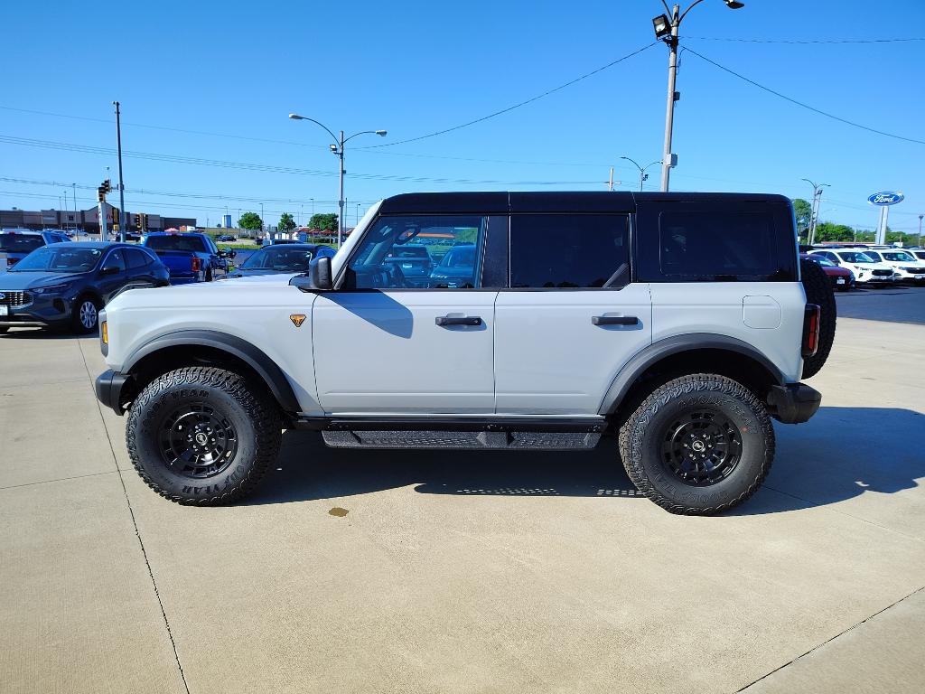 FORD BRONCO - 10