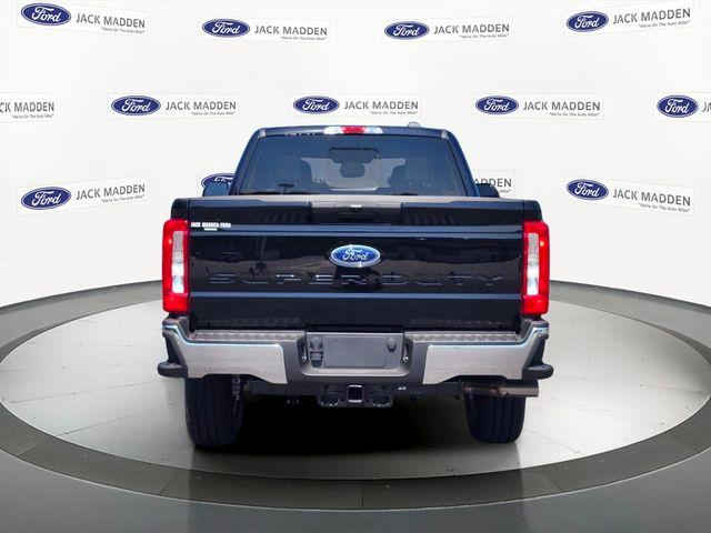 2026 FORD F-350 XLT photo 4