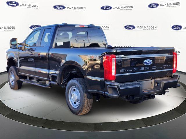 2026 FORD F-350 XLT — фото 3