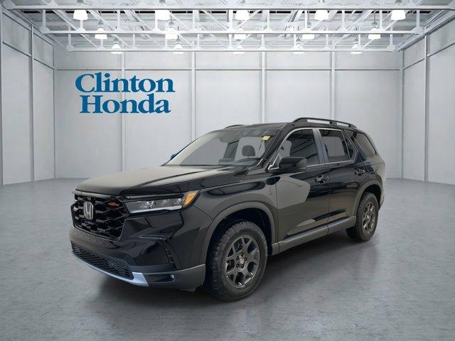 New 2025 Honda Pilot TrailSport