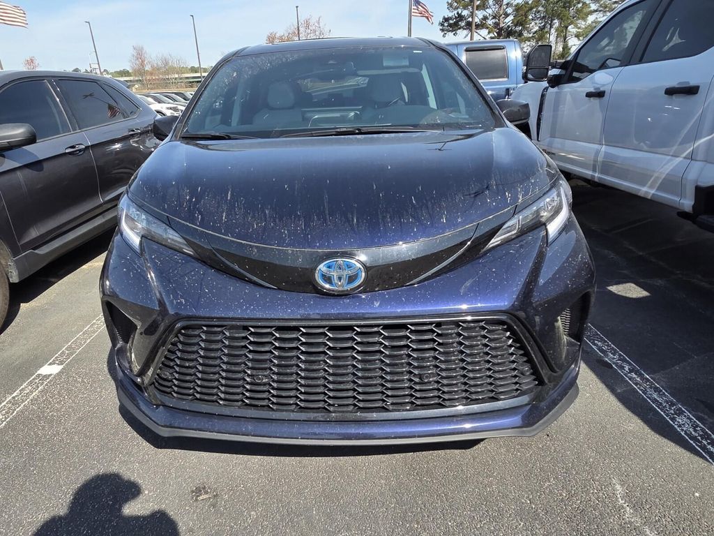 TOYOTA SIENNA - 4