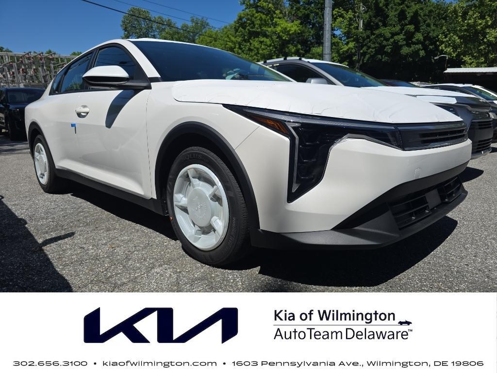 New 2026 Kia K4 LXS