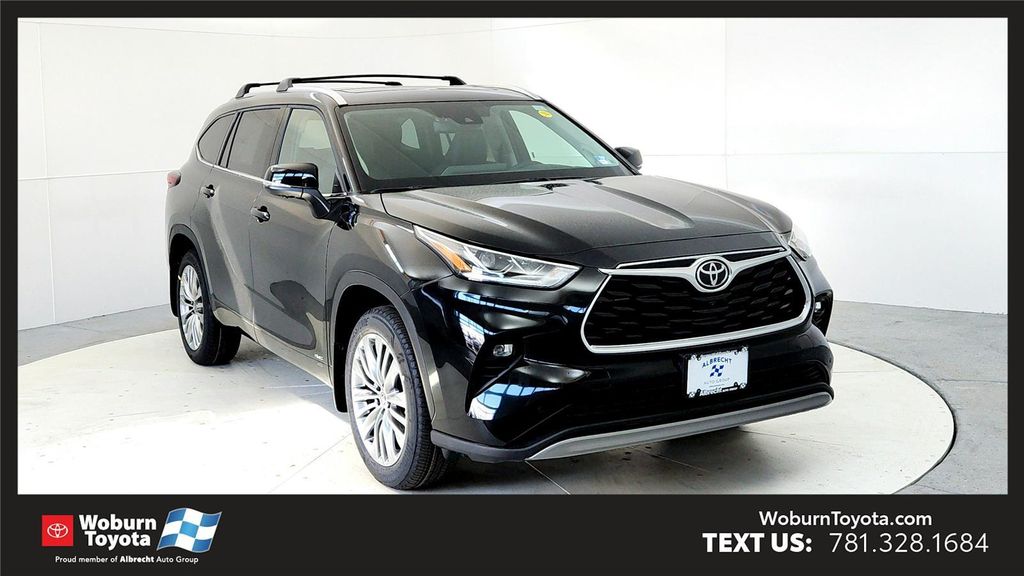 New 2026 Toyota Highlander Hybrid Platinum