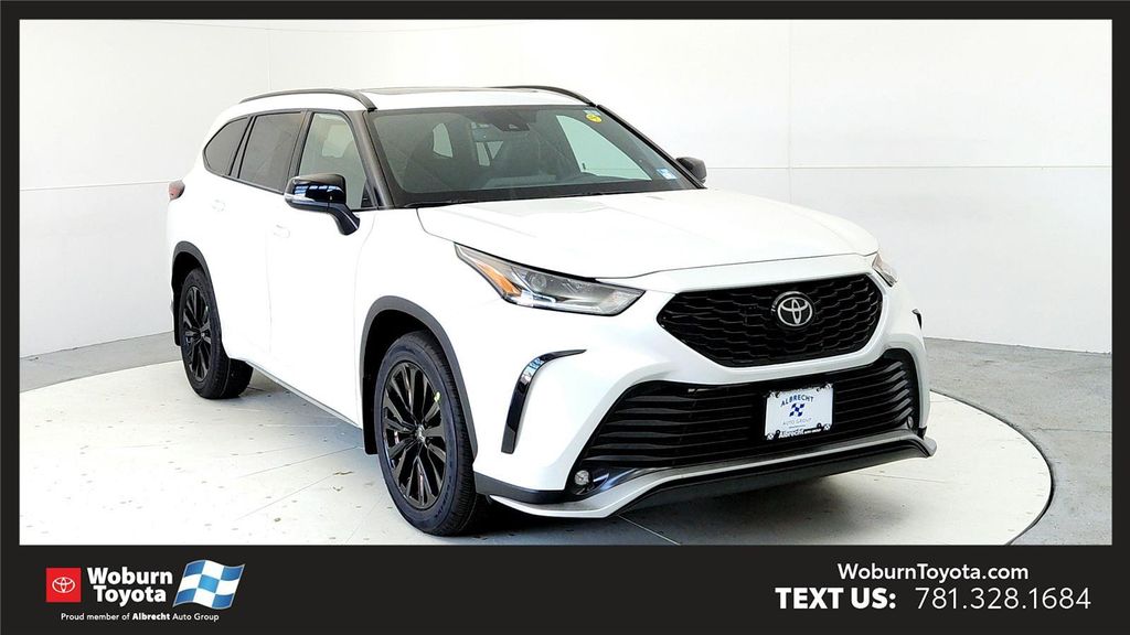 New 2026 Toyota Highlander XSE