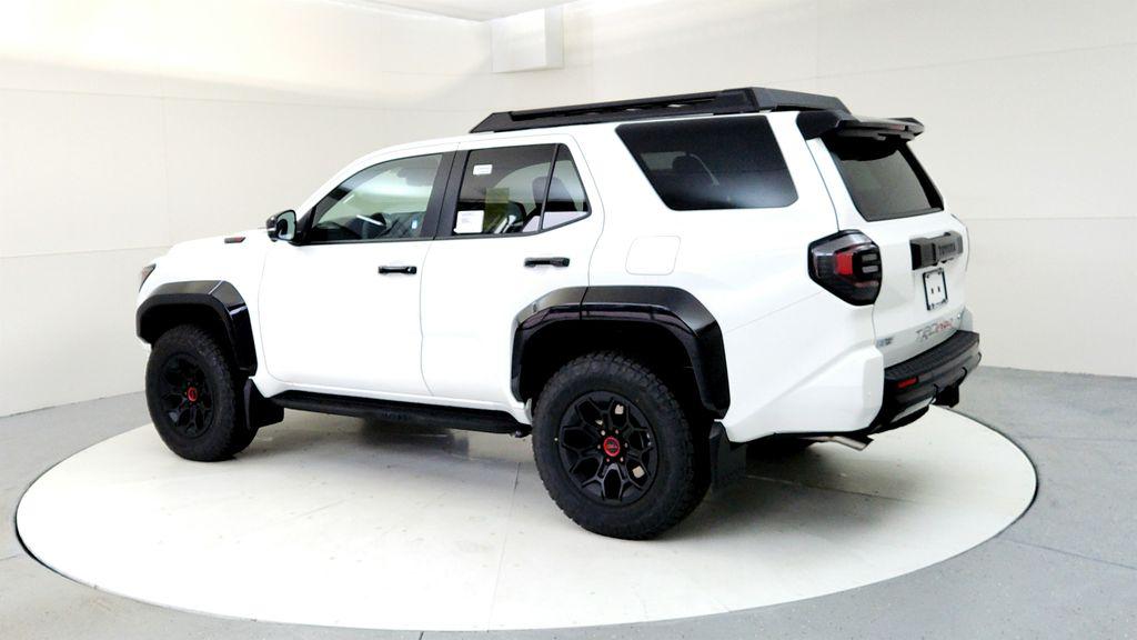 صورة 4 لـ 2026 Toyota 4RUNNER TRD PRO