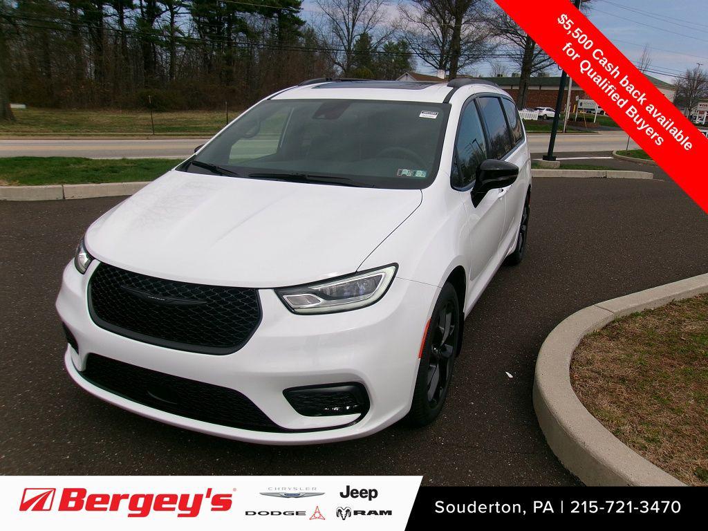 New 2026 Chrysler Pacifica Limited