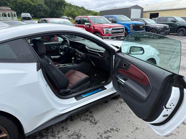 صورة مصغرة 32 لـ 2025 FORD MUSTANG ECOBOOST PREMIUM