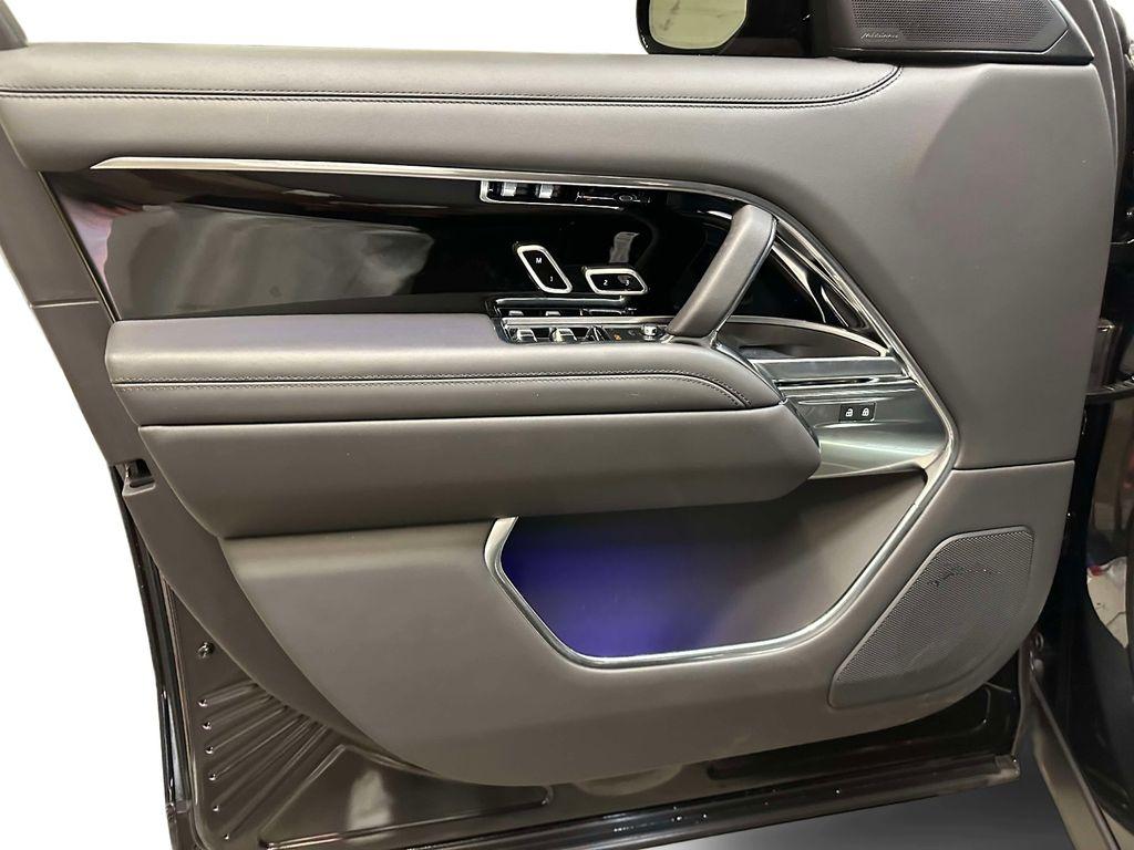 صورة مصغرة 22 لـ 2025 LAND Rover RANGE ROVER P530 SE