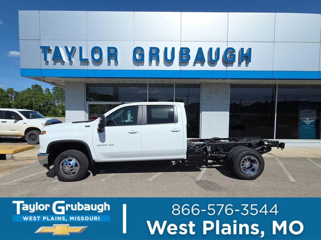 New 2026 Chevrolet Silverado 3500 LT