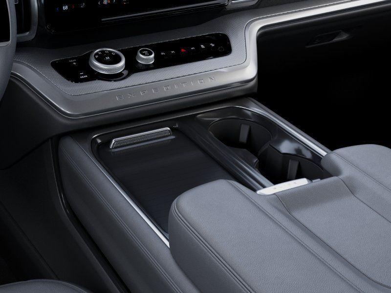 صورة مصغرة 15 لـ 2027 FORD EXPEDITION ACTIVE