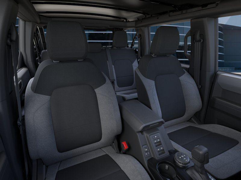 صورة 10 لـ 2026 FORD BRONCO BASE