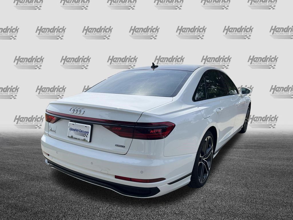صورة 10 لـ 2025 AUDI A8 L 55 TFSI QUATTRO TIPTRONIC