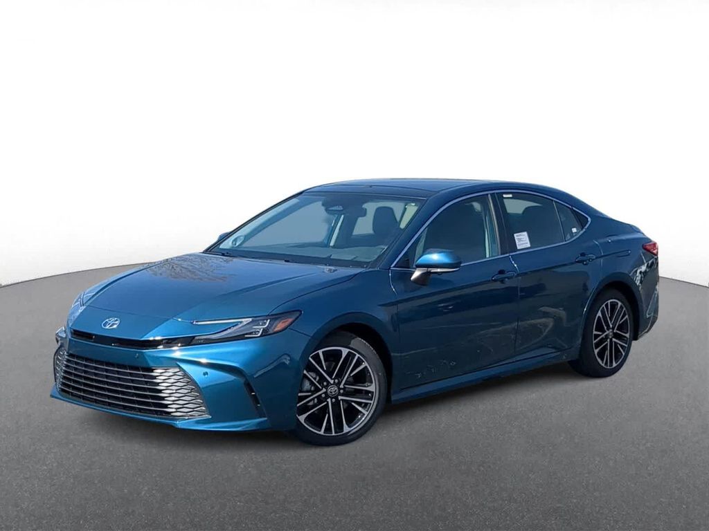 TOYOTA CAMRY - 1