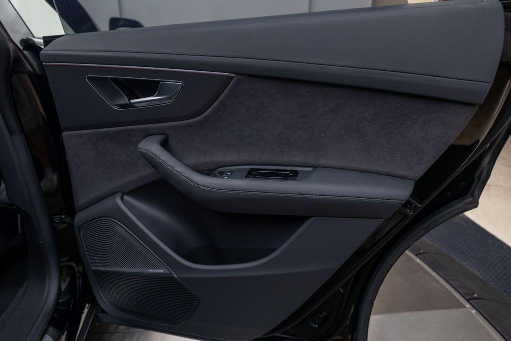 2025 AUDI RS Q8 4.0T — миниатюра 26