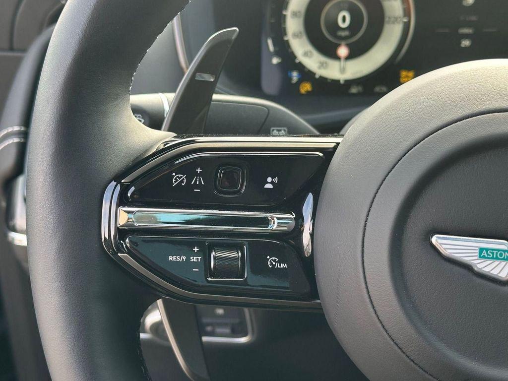 2026 Aston Martin DBX 707 — миниатюра 19