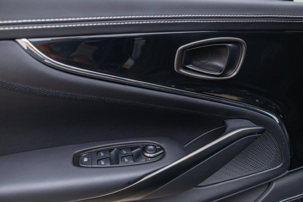 صورة مصغرة 31 لـ 2026 Aston Martin DBX 707