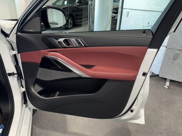 صورة 8 لـ 2027 BMW X6 XDRIVE40I