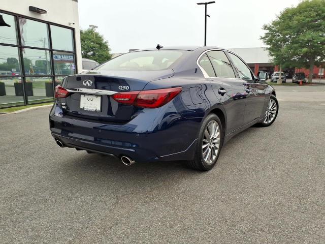 2023 Infiniti Q50 LUXE photo 3