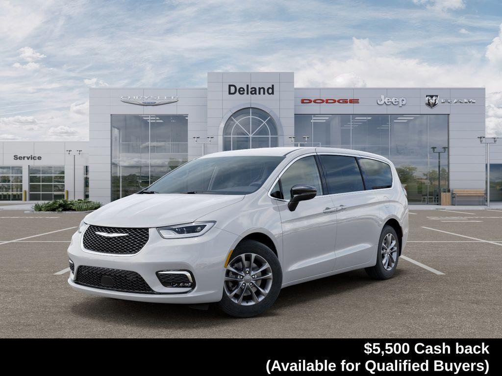 New 2026 Chrysler Pacifica Select