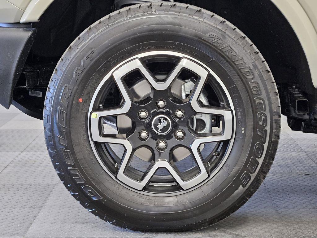 FORD BRONCO - 10