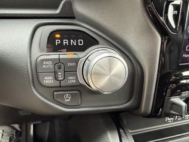 صورة مصغرة 26 لـ 2026 RAM 1500 LARAMIE