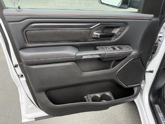 صورة مصغرة 16 لـ 2026 RAM 1500 LARAMIE