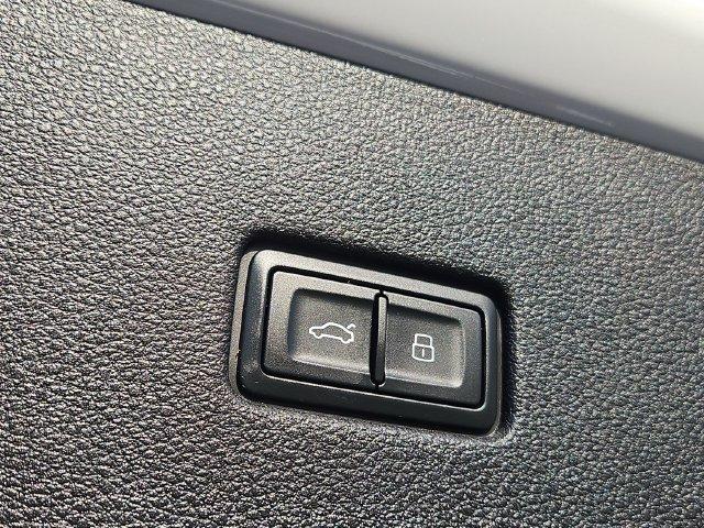 2023 AUDI Q8 55 PREMIUM 缩略图 16
