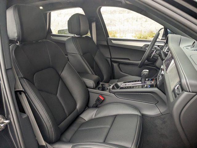 2026 Porsche MACAN — миниатюра 26